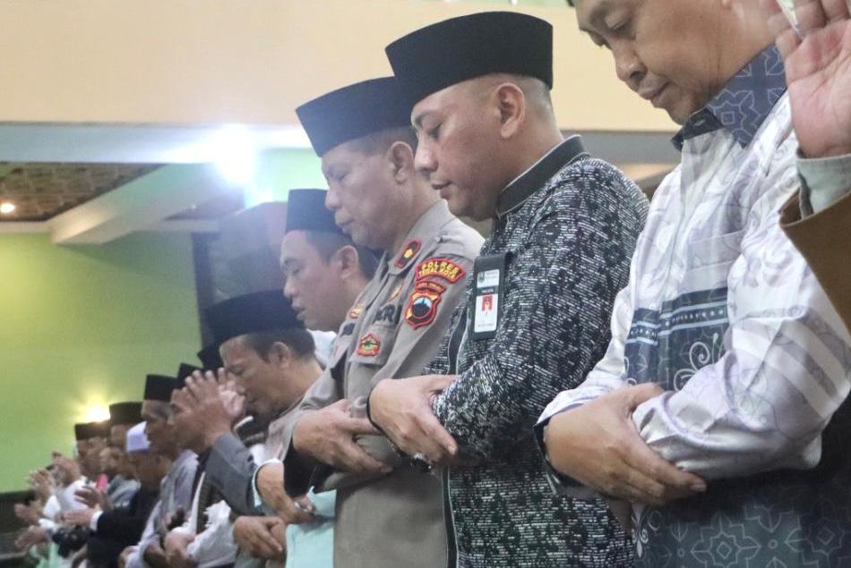 Polisi amankan Sholat Ied dan pemotongan hewan kurban di Tegal