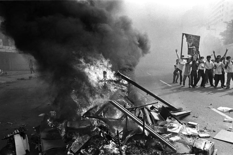 FAMM meminta Fadli Zon minta maaf terkait sikapnya soal tragedi 1998 FAMM meminta Fadli Zon minta maaf terkait sikapnya soal tragedi 1998