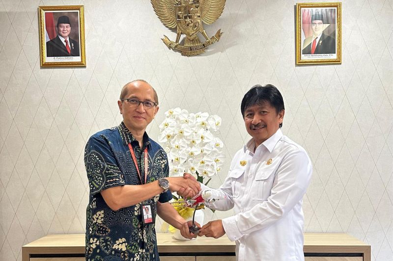 Achmad Sadikin ditunjuk jadi Plt Dirut Indonesia AirAsia Achmad Sadikin ditunjuk jadi Plt Dirut Indonesia AirAsia