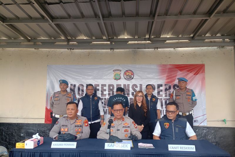 Polisi tangkap pencuri motor di Kramat jati Polisi tangkap pencuri motor di Kramat jati