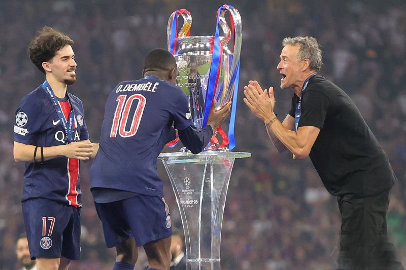 Erick banyak berdiskusi dengan Kluivert tentang final Liga Champions Erick banyak berdiskusi dengan Kluivert tentang final Liga Champions