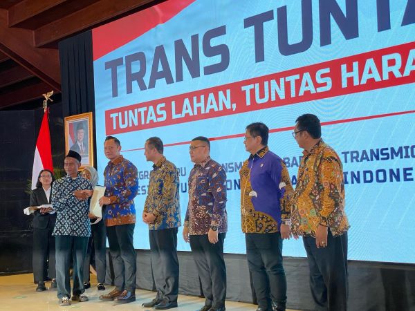 Menko AHY: Transmigrasi Tuntas, berikan kepastian hukum tanah transmigran Menko AHY: Transmigrasi Tuntas, berikan kepastian hukum tanah transmigran