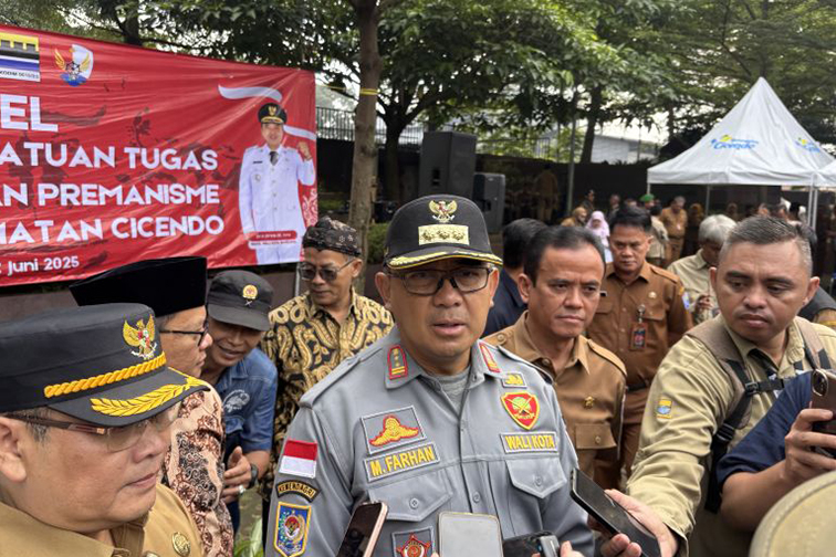 Pemkot Bandung mulai berlakukan jam malam bagi pelajar Pemkot Bandung mulai berlakukan jam malam bagi pelajar