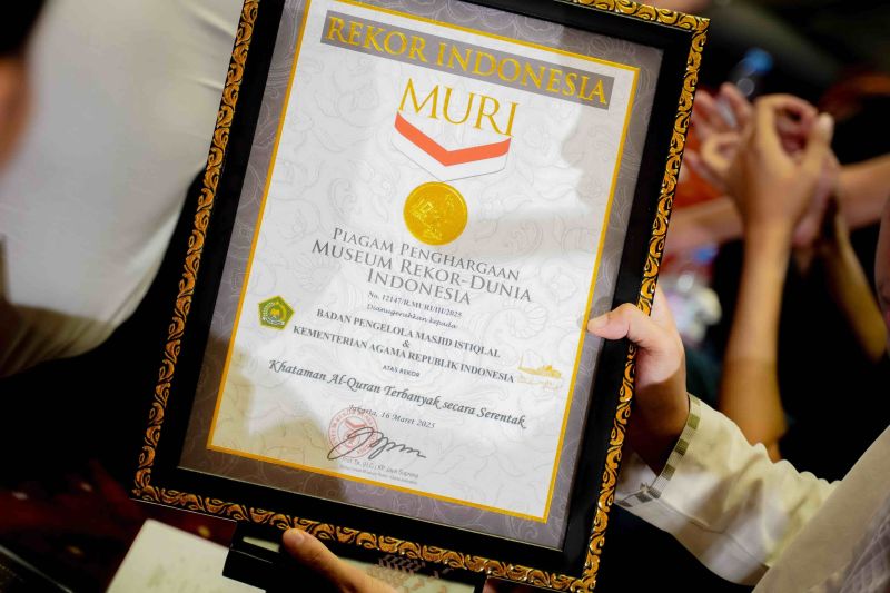 Kemkomdigi-Kemenag cetak rekor 352.957 khataman Al Quran dalam sehari Kemkomdigi-Kemenag cetak rekor 352.957 khataman Al Quran dalam sehari