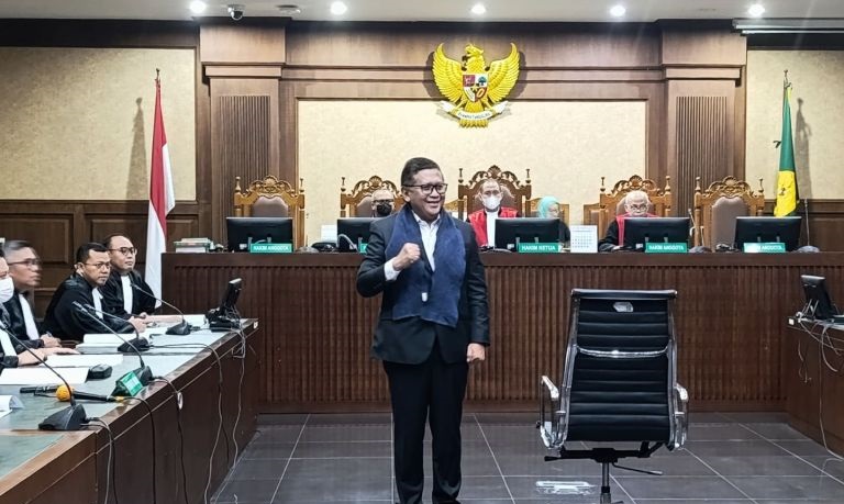 Hasto didakwa beri suap KPU tetapkan Harun Masiku jadi anggota DPR Hasto didakwa beri suap KPU tetapkan Harun Masiku jadi anggota DPR