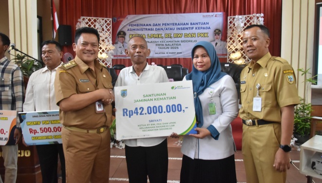 Sebanyak 316 RT di Salatiga dapat bantuan dana insentif Sebanyak 316 RT di Salatiga dapat bantuan dana insentif