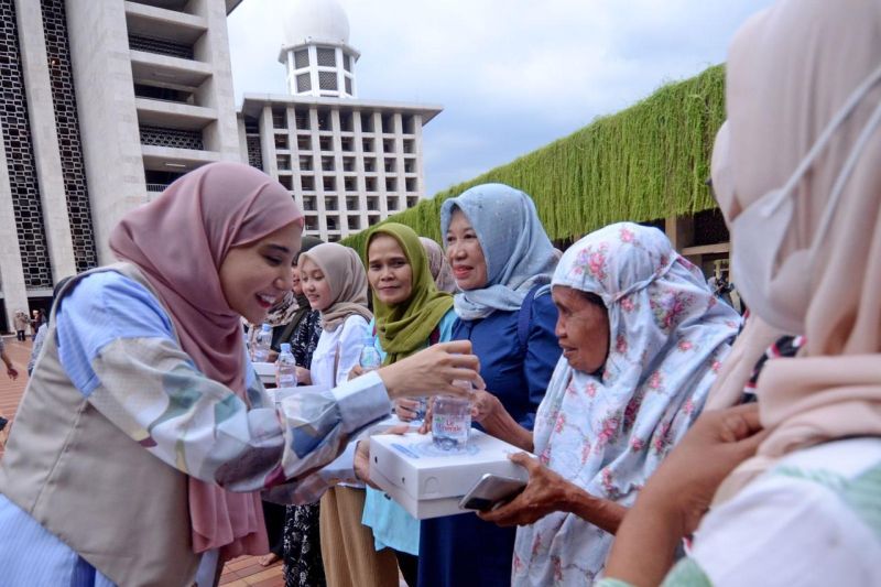 Masjid Istiqlal ajak Le Minerale kembangkan ekonomi masyarakat sekitar Masjid Istiqlal ajak Le Minerale kembangkan ekonomi masyarakat sekitar