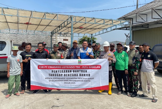 PT Cikarang Listrindo salurkan bantuan korban banjir di Babelan Bekasi PT Cikarang Listrindo salurkan bantuan korban banjir di Babelan Bekasi