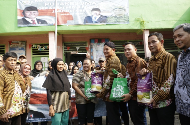 Pujakesuma salurkan bantuan bagi korban banjir di Kebon Pala Jaktim Pujakesuma salurkan bantuan bagi korban banjir di Kebon Pala Jaktim