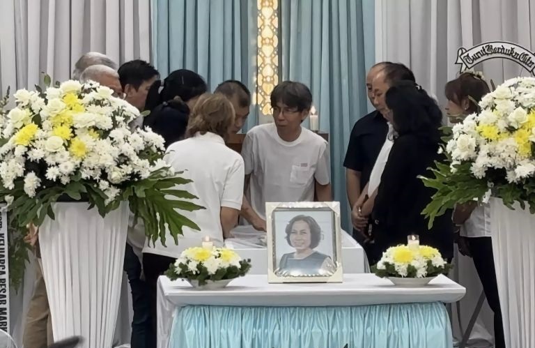 Kerabat ungkap pendaki Cartenz Lilie Wijayati sebagai sosok pemersatu Kerabat ungkap pendaki Cartenz Lilie Wijayati sebagai sosok pemersatu