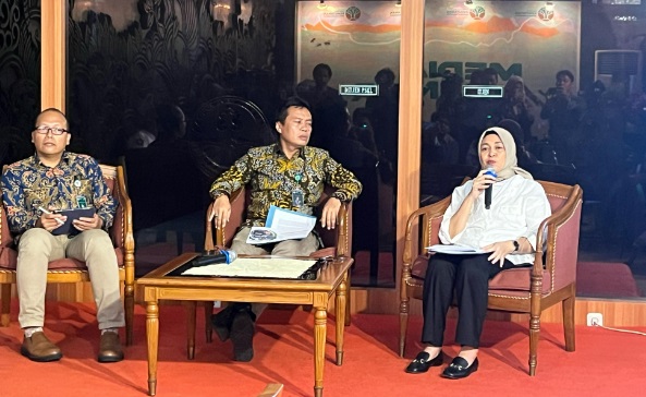 Kemenhut lakukan pengawasan di kawasan hulu DAS buntut banjir Jabodetabek Kemenhut lakukan pengawasan di kawasan hulu DAS buntut banjir Jabodetabek