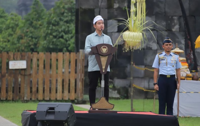 Wabup Sleman sambut Wapres pada acara Tawur Agung di Candi Prambanan Wabup Sleman sambut Wapres pada acara Tawur Agung di Candi Prambanan