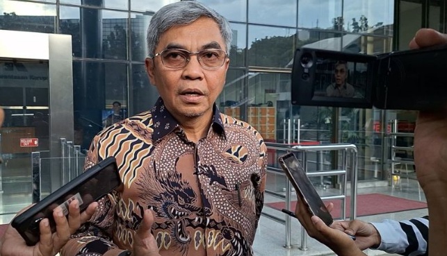 KPK geledah rumah Ridwan Kamil terkait penyidikan Bank BJB KPK geledah rumah Ridwan Kamil terkait penyidikan Bank BJB