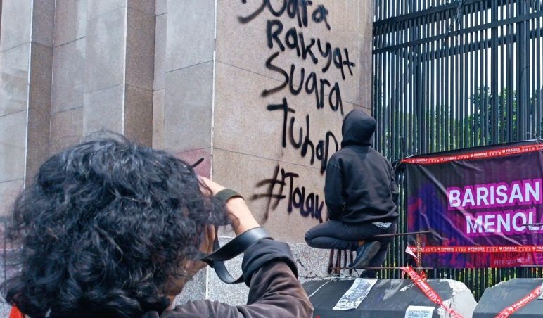 Hingga Kamis siang demonstrasi tolak RUU TNI berlangsung kondusif