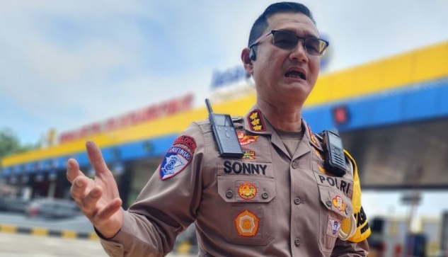 Polda Jateng berlakukan satu arah mulai Brebes sampai Kalikangkung Polda Jateng berlakukan satu arah mulai Brebes sampai Kalikangkung