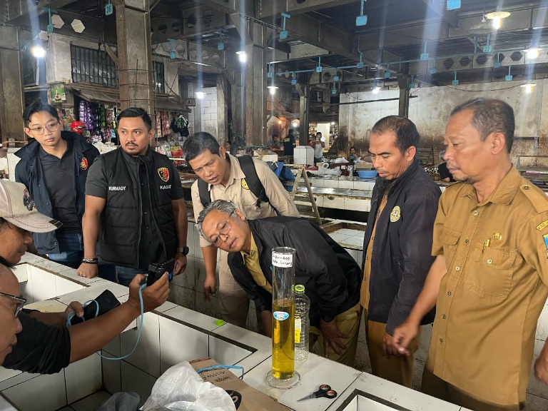 Polres Serang sebut PT. Navyta Nabati Indonesia kemas minyak tidak sesuai takaran Polres Serang sebut PT. Navyta Nabati Indonesia kemas minyak tidak sesuai takaran