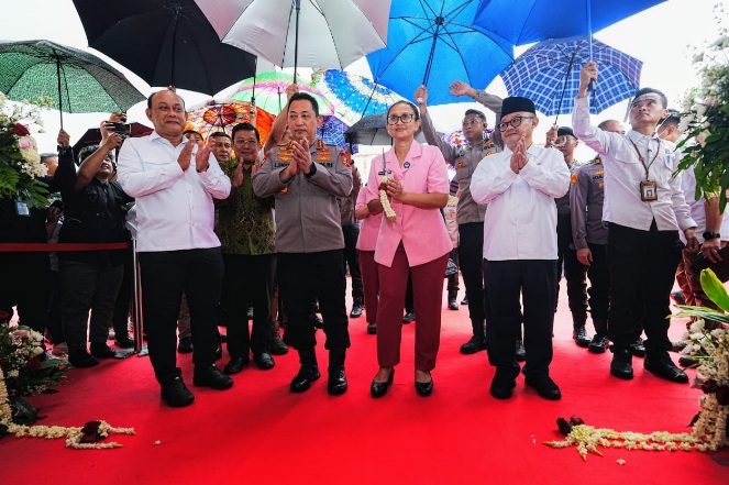 Gerak nyata Polri wujudkan Asta Cita, 20 SPPG siap distribusikan MBG Gerak nyata Polri wujudkan Asta Cita, 20 SPPG siap distribusikan MBG