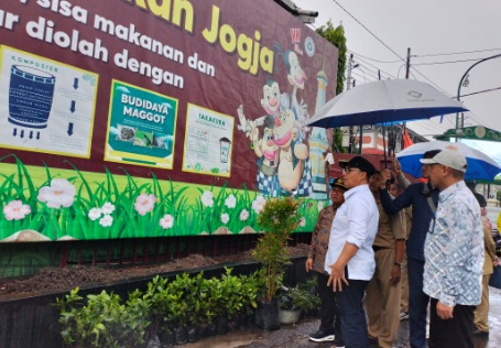 Depo sampah di kota Yogya dilengkapi taman agar lebih asri Depo sampah di kota Yogya dilengkapi taman agar lebih asriÂ