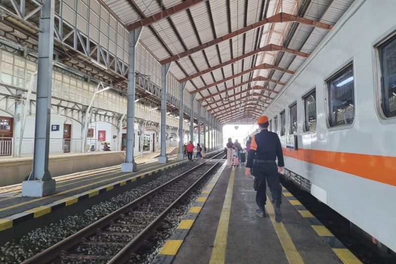 KAI Daop 6 Yogyakarta kerahkan 730 petugas amankan mudik Lebaran 2025