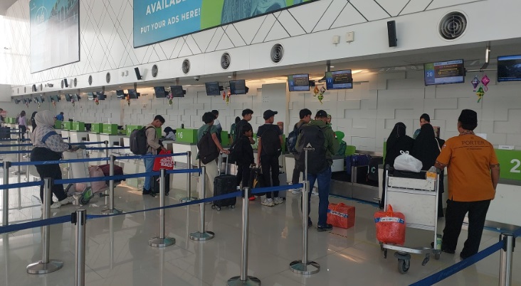 Selama lebaran ada 65 trafik pesawat setiap hari di Bandara Ahmad Yani Selama lebaran ada 65 trafik pesawat setiap hari di Bandara Ahmad Yani