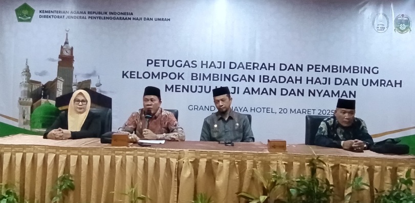 Petugas haji diminta menjaga sikap dan menjadi teladan bagi jemaah Petugas haji diminta menjaga sikap dan menjadi teladan bagi jemaah