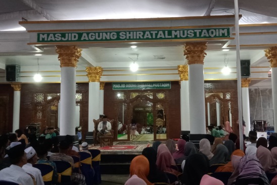 Pengajian Akbar di lereng Merapi: Santri diharapkan jadi penerus bangsa yang tangguh Pengajian Akbar di lereng Merapi: Santri diharapkan jadi penerus bangsa yang tangguh