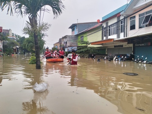 PLN patroli 24 jam, ini panduan terkait listrik saat banjir