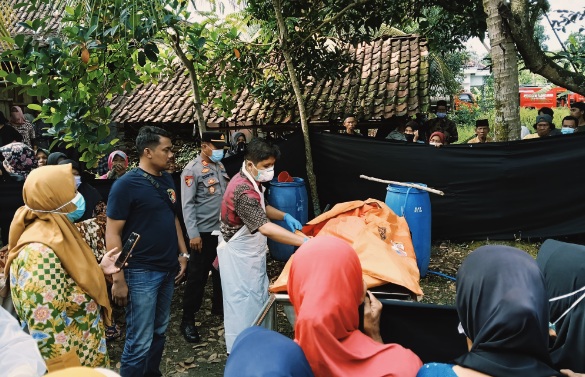 Seorang lansia di Bancak ditemukan meninggal dalam sumur Seorang lansia di Bancak ditemukan meninggal dalam sumur