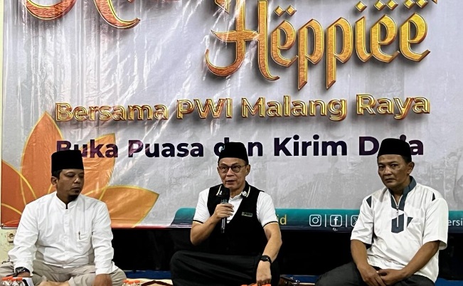 Gandeng UIBU, PWI berbagi di bulan Ramadhan Gandeng UIBU, PWI berbagi di bulan Ramadhan