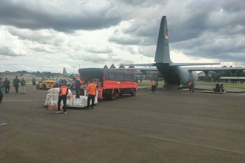 Kemenhan kirim 12 ton bantuan logistik untuk korban gempa Myanmar Kemenhan kirim 12 ton bantuan logistik untuk korban gempa Myanmar