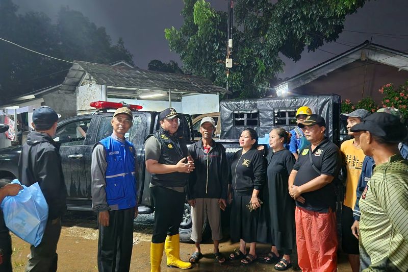 Kemensos salurkan beragam bantuan untuk korban banjir Bogor Kemensos salurkan beragam bantuan untuk korban banjir Bogor