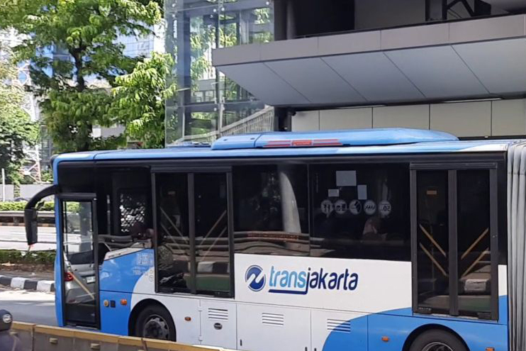 Layanan Transjabodetabek sama seperti Transjakarta Layanan Transjabodetabek sama seperti Transjakarta