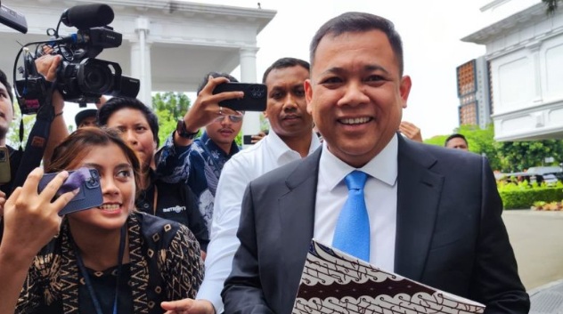 Para pengusaha dari Haji Isam hingga Aguan sambangi Istana dengan jas Para pengusaha dari Haji Isam hingga Aguan sambangi Istana dengan jas