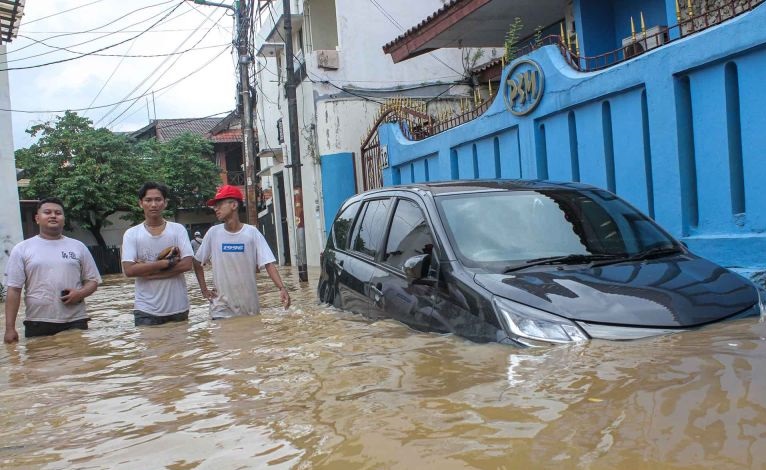 Ketinggian luapan Ciliwung di Jaksel dan Jaktim berangsur turun Ketinggian luapan Ciliwung di Jaksel dan Jaktim berangsur turun