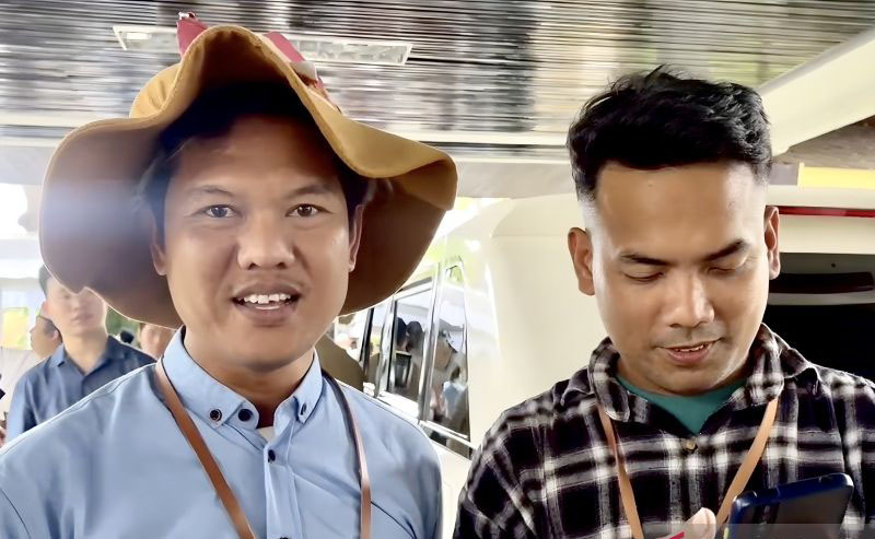 Joni Manurung jalan kaki Jakarta-Medan untuk Lebaran dengan Presiden Joni Manurung jalan kaki Jakarta-Medan untuk Lebaran dengan Presiden