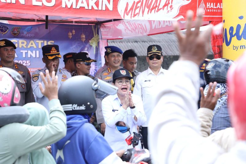 1.638 pemudik tiba di Pelabuhan Tanjung Mas Semarang 1.638 pemudik tiba di Pelabuhan Tanjung Mas Semarang