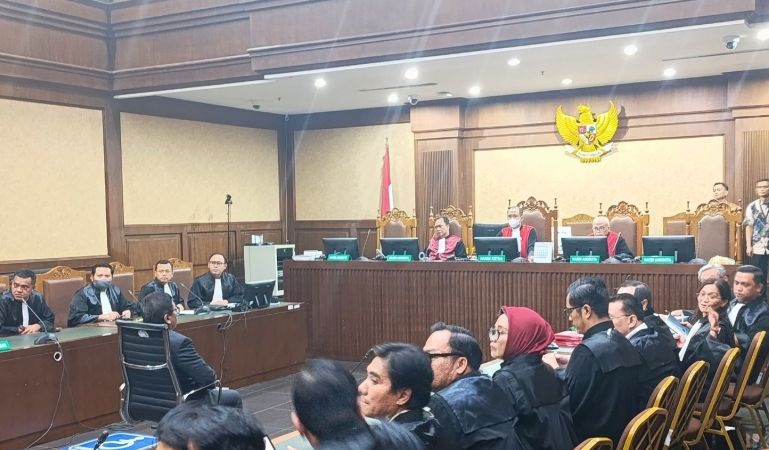 Hasto sebut sempat diancam jadi tersangka jika PDIP pecat Jokowi Hasto sebut sempat diancam jadi tersangka jika PDIP pecat Jokowi