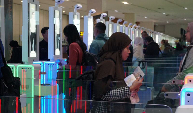 98 unit autogate pemeriksaan Imigrasi dioprasikan di Bandara Soetta
