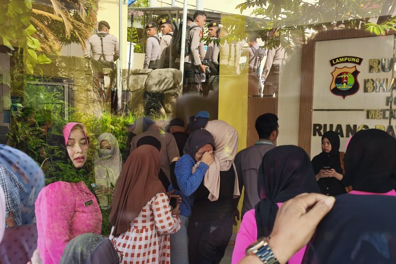 Polda Lampung minta semua pihak sabar terkait peristiwa di Way Kanan Polda Lampung minta semua pihak sabar terkait peristiwa di Way Kanan