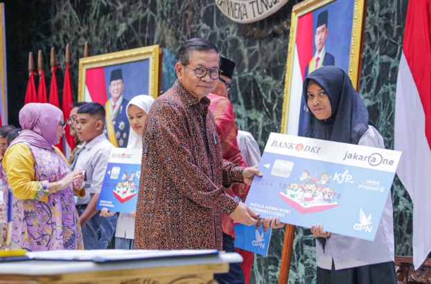 Penerima KJP Plus kini gratis masuk Taman Mini Indoneisa Indah Penerima KJP Plus kini gratis masuk Taman Mini Indoneisa Indah