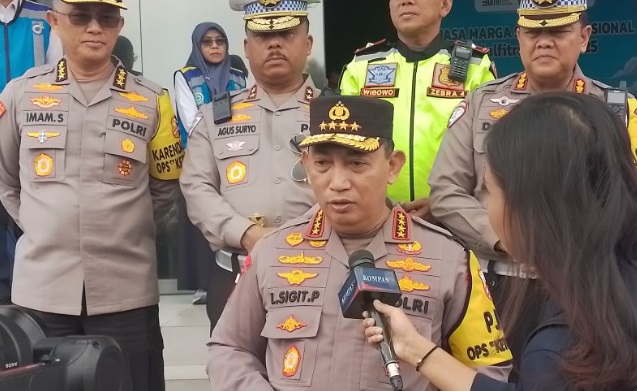 Kapolri: Puncak arus mudik terjadi dini hari nanti Kapolri: Puncak arus mudik terjadi dini hari nanti