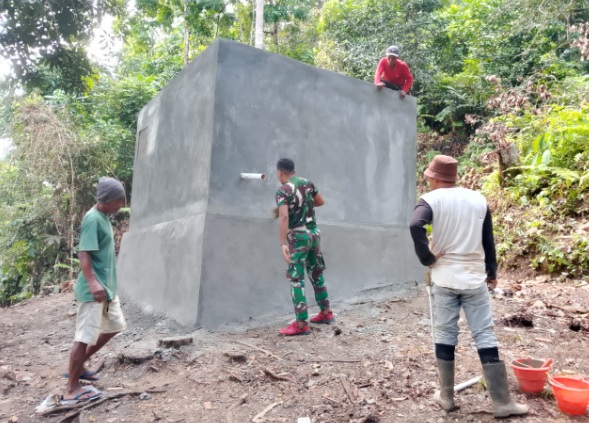 TMMD ke-123 Kodim 1510/Sula tuntaskan pembuatan bak penampungan air TMMD ke-123 Kodim 1510/Sula tuntaskan pembuatan bak penampungan air