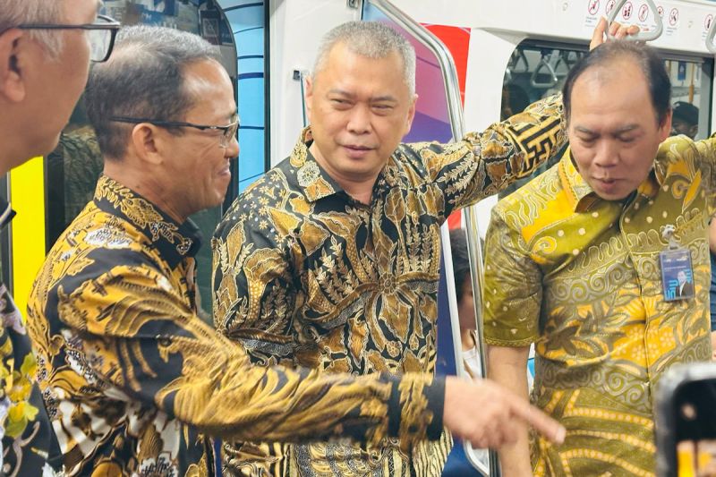 Menhub tekankan pentingnya transformasi digital sektor transportasi Menhub tekankan pentingnya transformasi digital sektor transportasi
