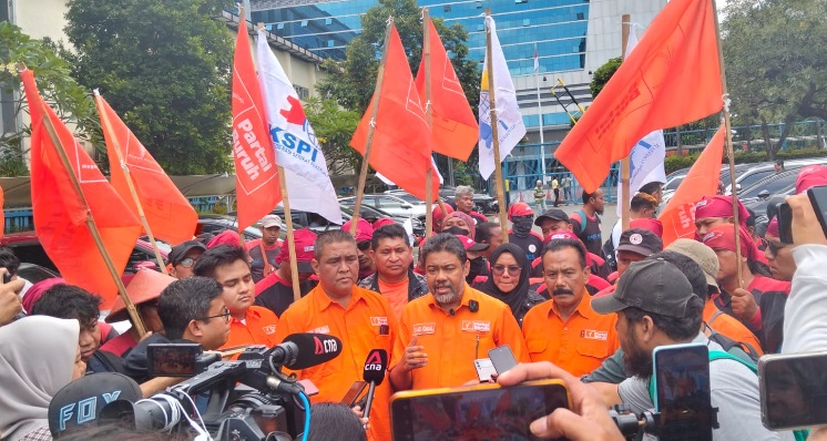 Ratusan buruh sambangi Menaker RI, ini tuntutannya Ratusan buruh sambangi Menaker RI, ini tuntutannya