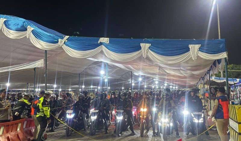 Total 12 ribu pemudik diprediksi gunakan Pelabuhan Ciwandan malam ini Total 12 ribu pemudik diprediksi gunakan Pelabuhan Ciwandan malam ini