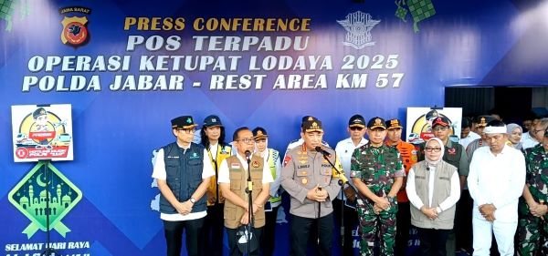 Cek tol Japek, Kapolri : Rekayasa lalin siap dijalankan Cek tol Japek, Kapolri : Rekayasa lalin siap dijalankan