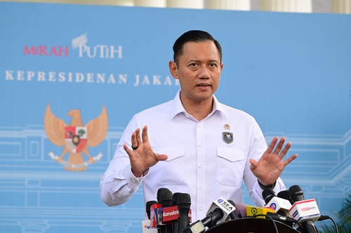 Prabowo perintahkan Menko AHY bentuk satgas terkait sampah