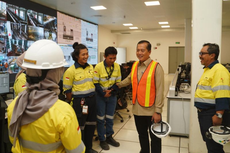 Smelter jadi pintu masuk industri berkelanjutan di Sumbawa Barat Smelter jadi pintu masuk industri berkelanjutan di Sumbawa Barat