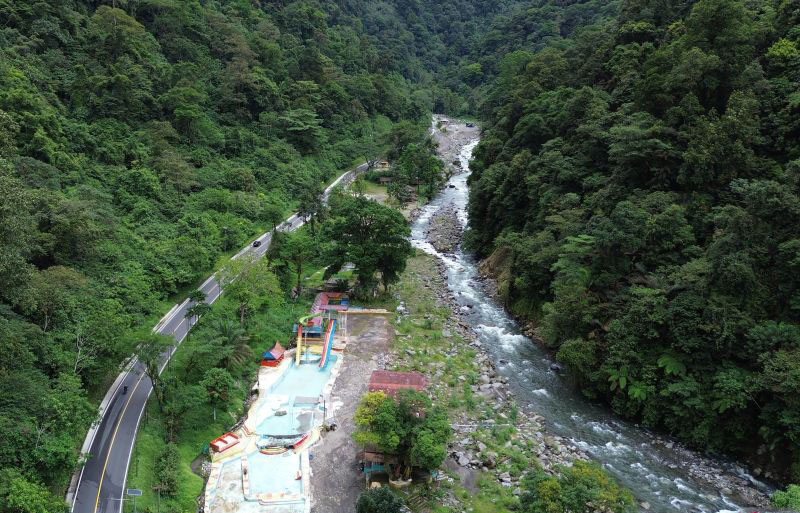 Degradasi hutan dan tantangan pengelolaan air bersih perkotaan