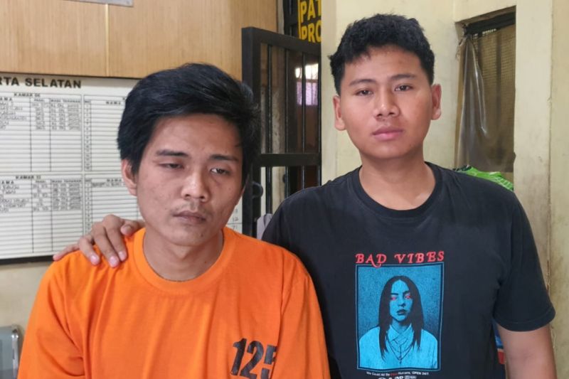 Polisi tangkap pria lecehkan anak tirinya di Pasar Minggu Polisi tangkap pria lecehkan anak tirinya di Pasar Minggu